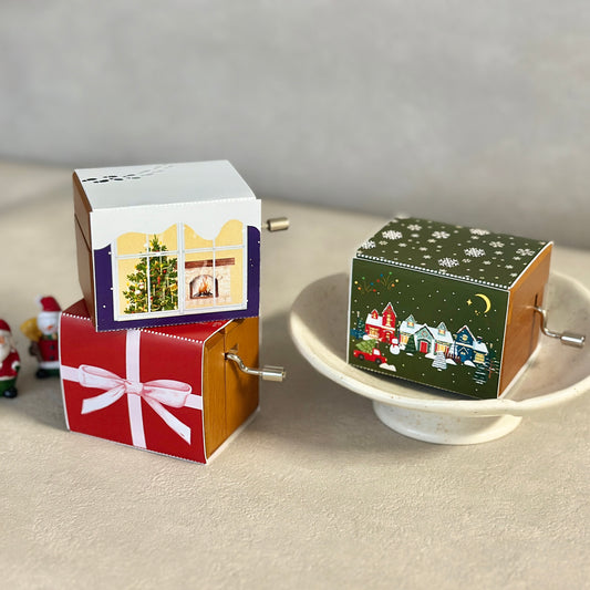 【期間・数量限定】手回し木製オルゴール　クリスマスカバー付き