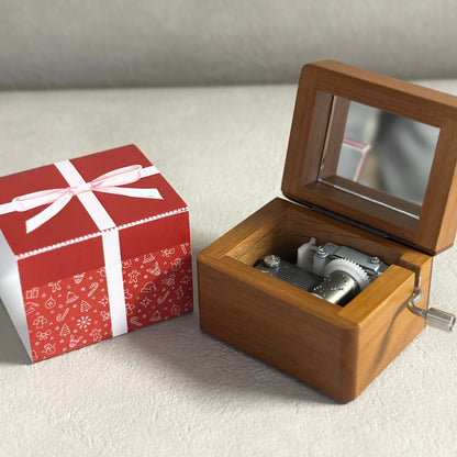 【期間・数量限定】手回し木製オルゴール　クリスマスカバー付き